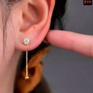 Sui suta earrings white stone mini